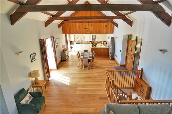 Hoppers Barn upstairs living area