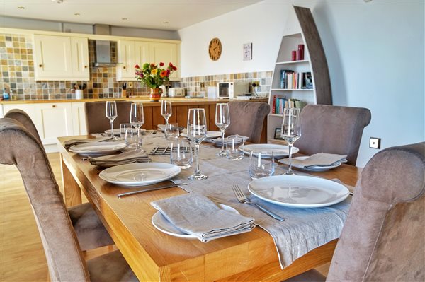 Hoppers Barn upstairs dining area