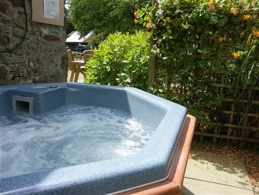 Private hot tub