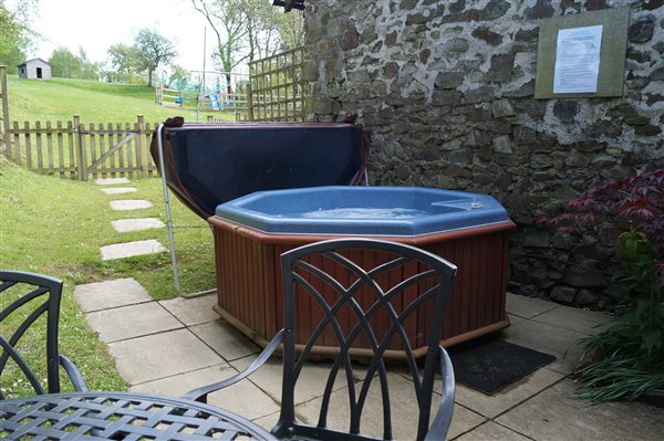 Private hot tub and garden