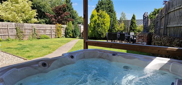 hot tub in spring