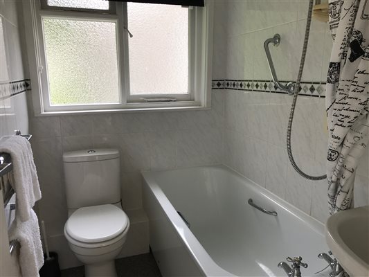 Bathroom, Fuchsia, Spreacombe Gardens