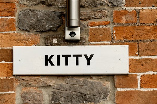 Kitty sign. 