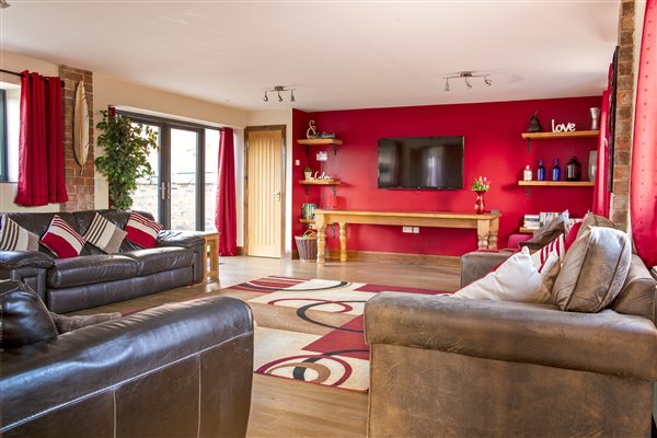 Large sitting room to relax in