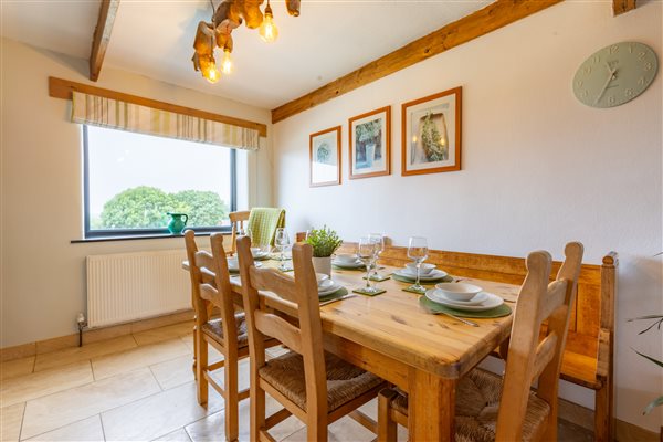 Granary Barn - Dining Table 