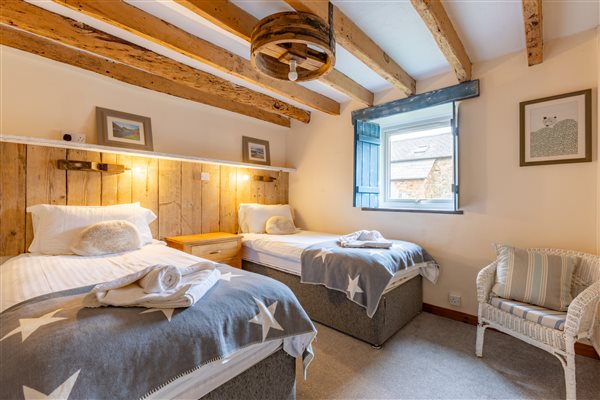 Granary Barn - Twin Bedroom