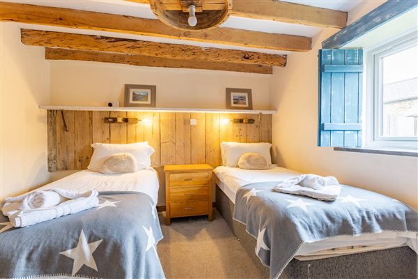 Granary Barn - Twin Bedroom