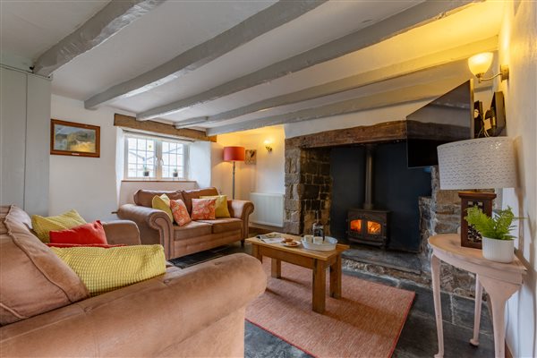 Honeysuckle Cottage - Living Room