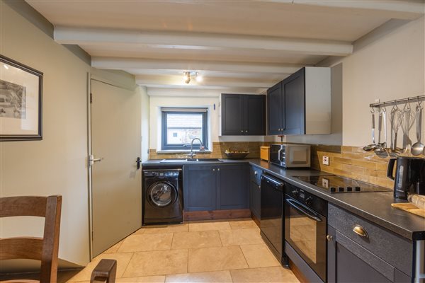 Millhouse Barn - Kitchen and Dining Area 