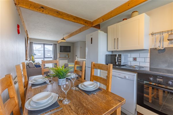 Shippen Barn - Kitchen and Dining Table