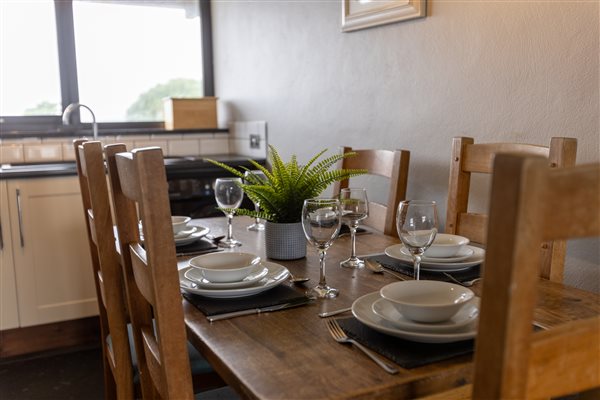 Shippen Barn - Kitchen and Dining Table