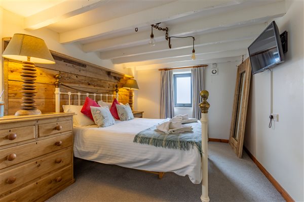 Stables Barn - Master Bedroom