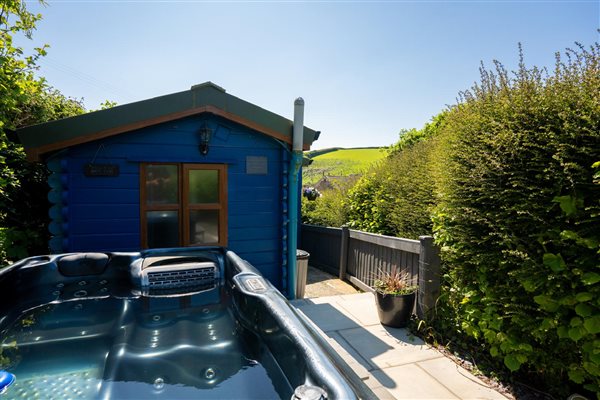 Meadows Watch Chalet